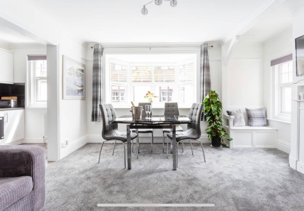Ammonite Luxury Beachfront Apartment ライム・レジス エクステリア 写真